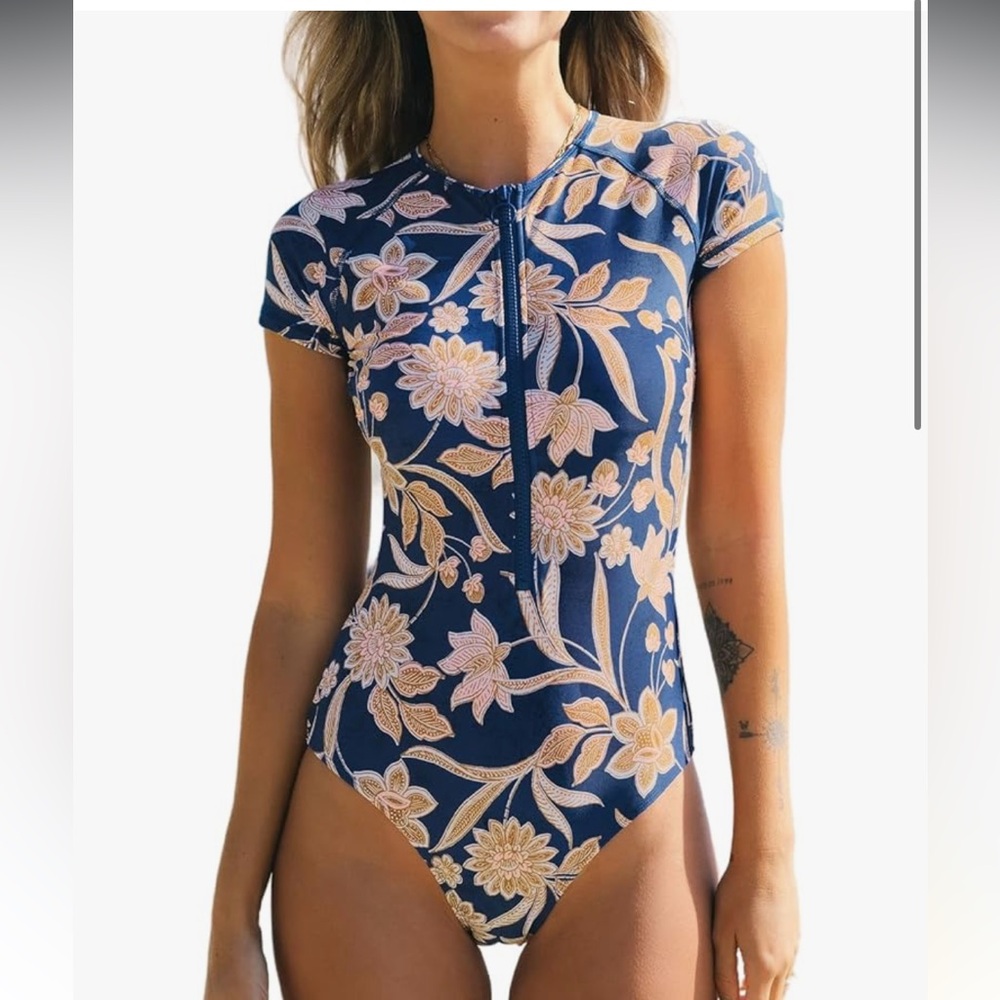 CUPSHE One Piece Swimsuit Mock Neck Zipper Short Sleeve Bathing Suit NWT L